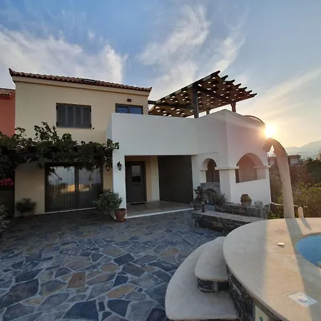 Vila Azure Sea, Istron