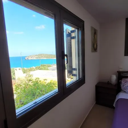 Villa Azure Sea, Istron