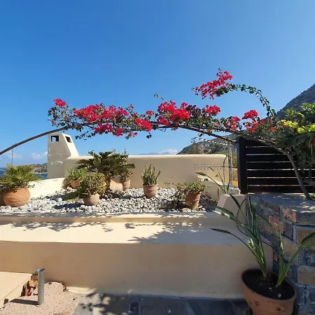 Azure Sea, Villa Istron